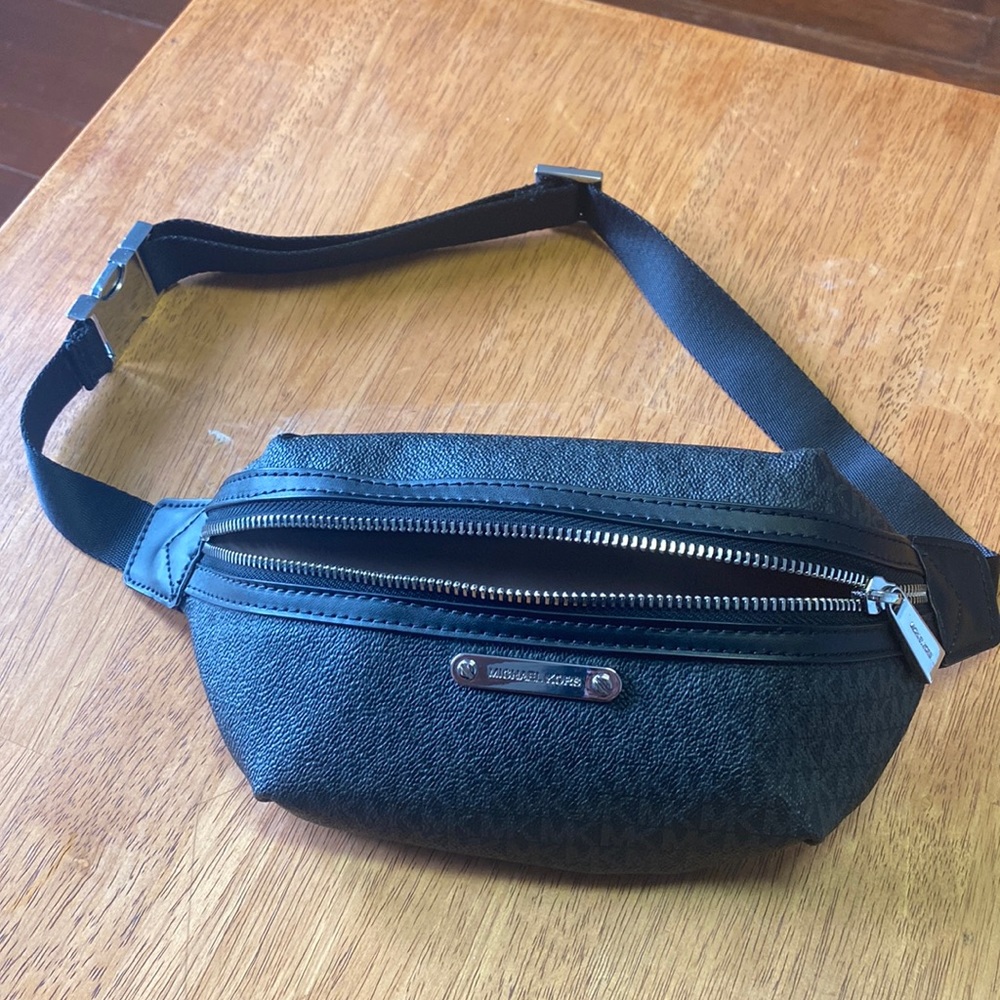 Michael Kors Black Fanny Pack Belly Bag